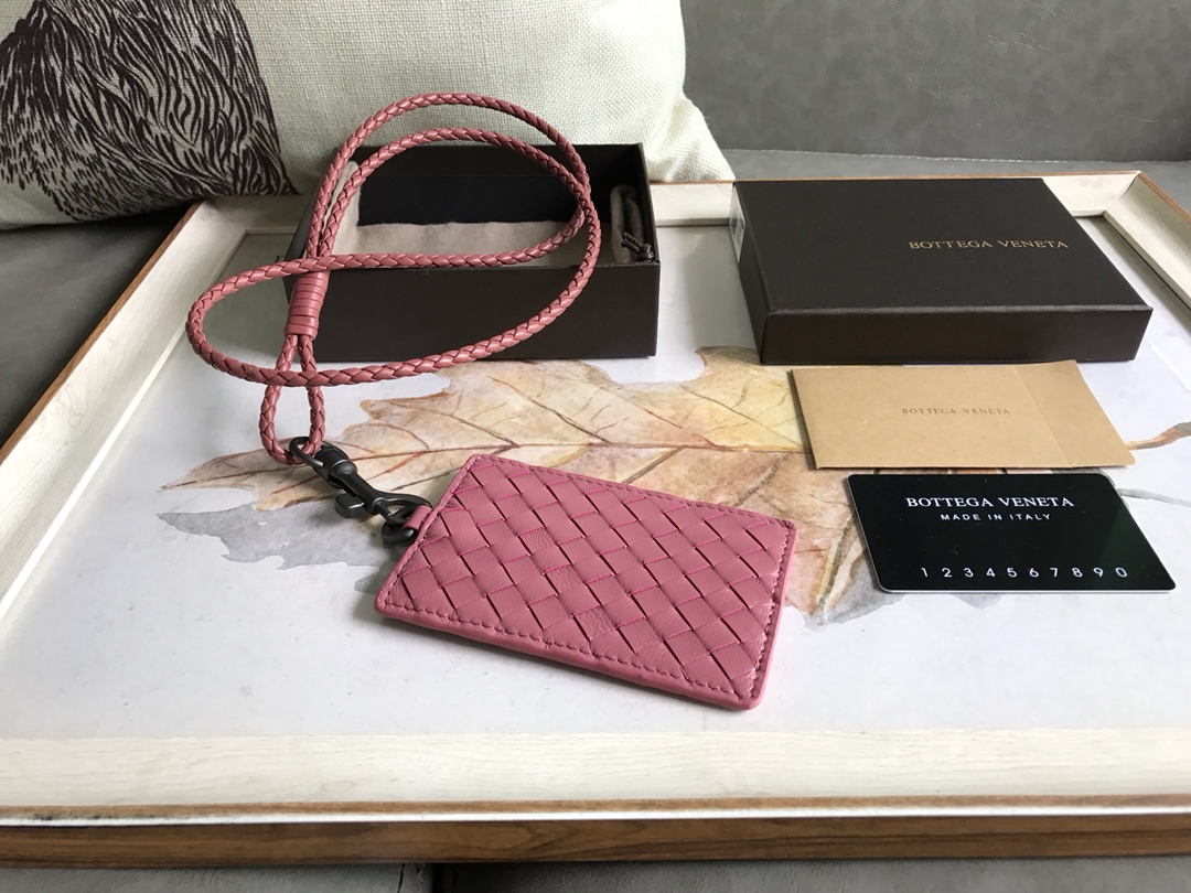 個性的なデザ 人気ブランドボッテガヴェネタ Bottega Veneta 実物の写真 N品スーパーコピー代引き対応国内発送後払い安全必ず届く優良サイト